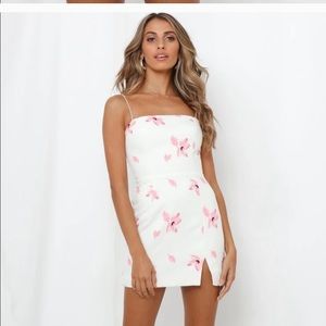 Hello molly dress NWT Size medium